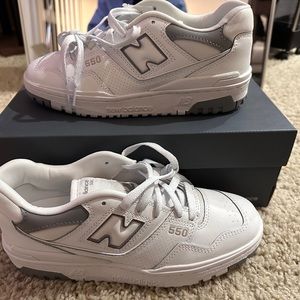 Men Size 7 New  Balance BB550 grey/white